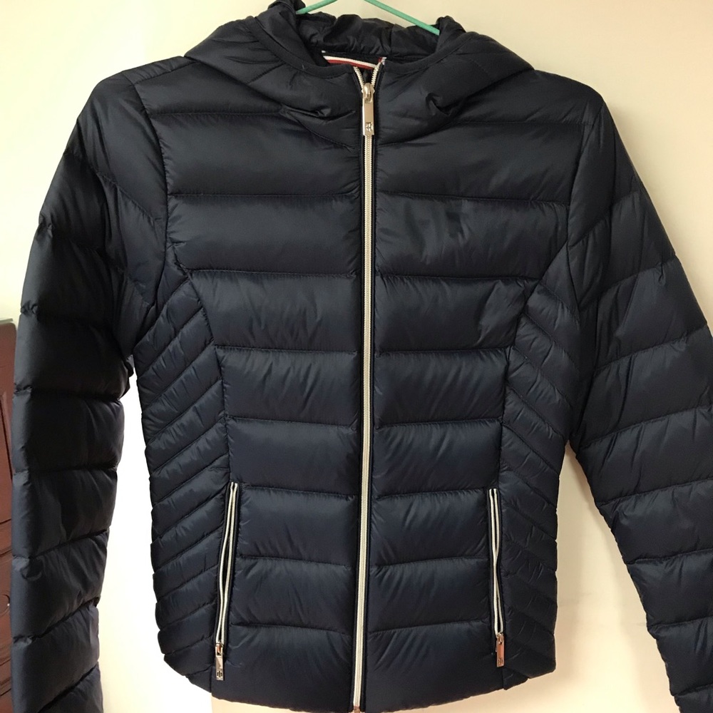 Tommy Hilfiger Women’s Navy Packable Down Jacket
